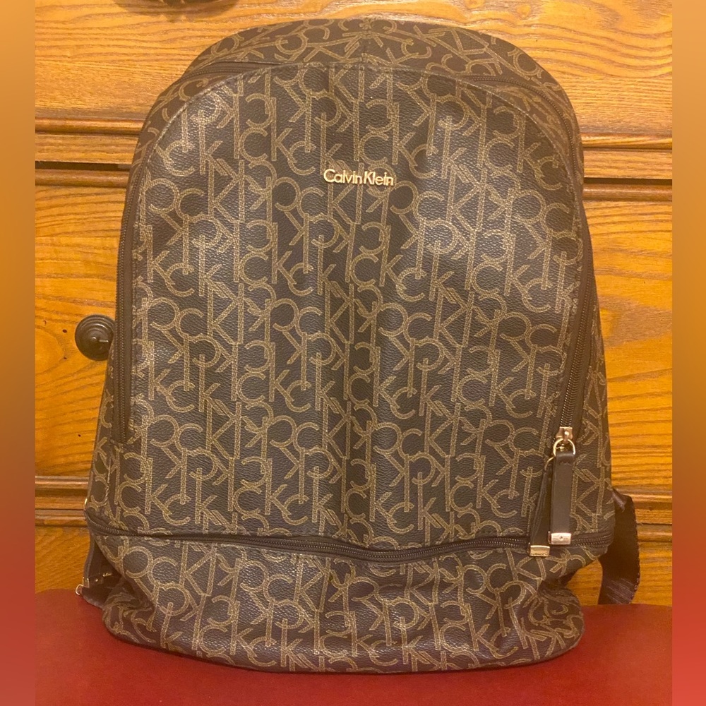 CALVIN KLEIN BACKPACK